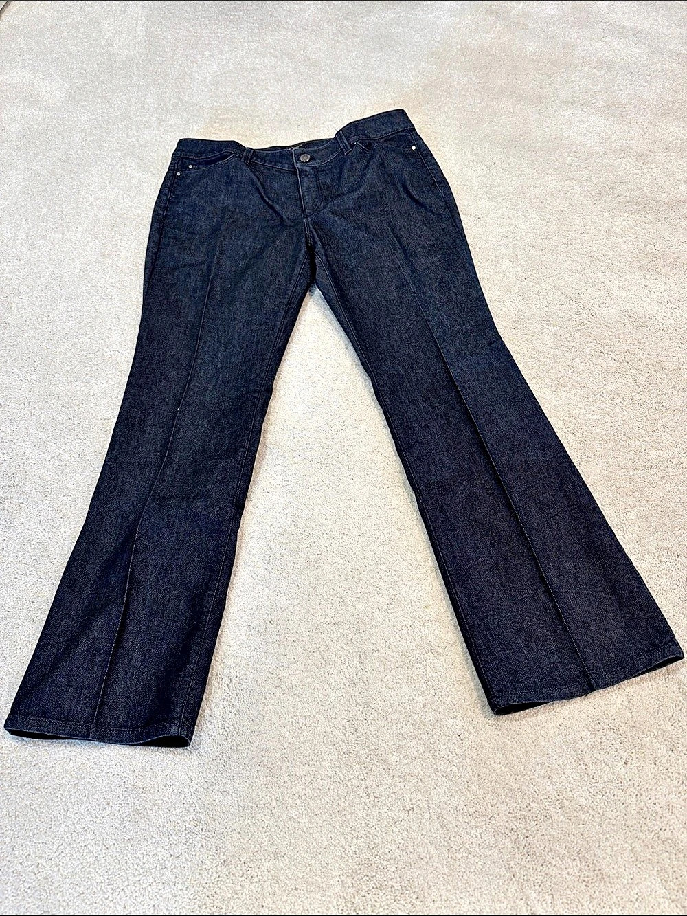 Ann Taylor Petite Curvy Flare Pants in Black Size 12P Like New